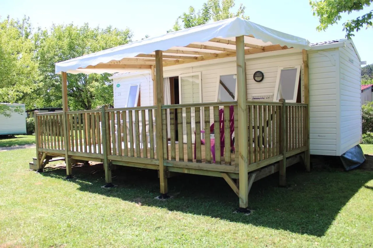 Camping Familial Paisible Avec Piscine, Mobil Home , Chalet, Studio & Emplacement Nue Casties-Labrande