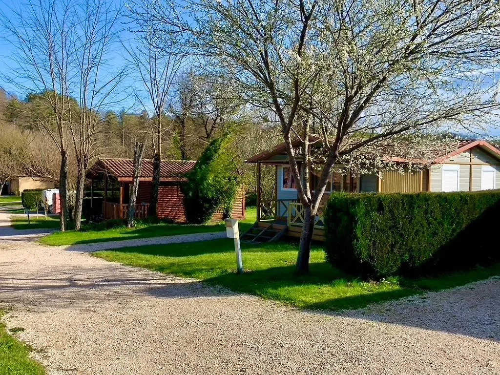 Camping Familial Paisible Avec Piscine, Mobil Home , Chalet, Studio & Emplacement Nue Casties-Labrande