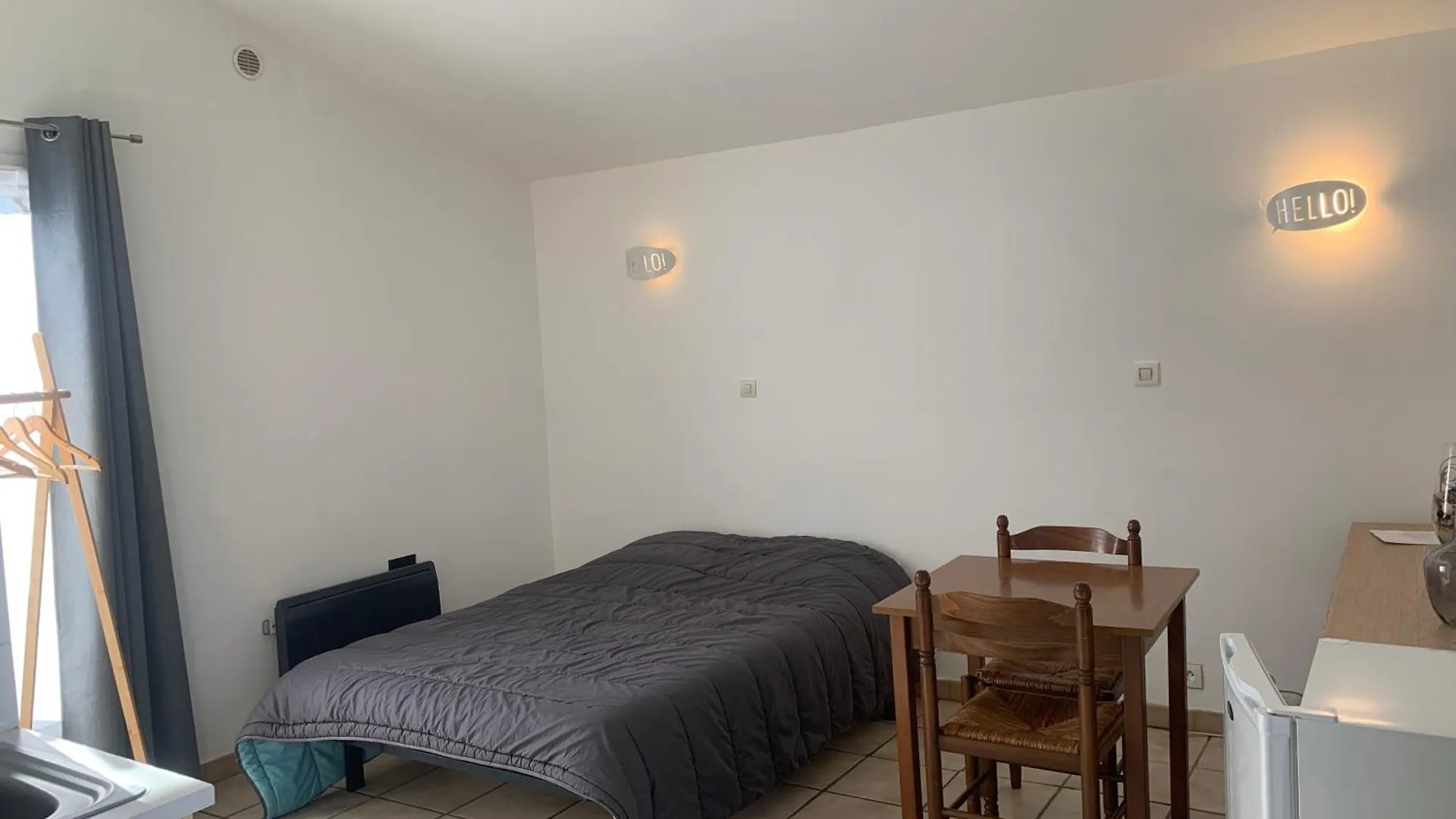 Camping Familial Paisible Avec Piscine, Mobil Home , Chalet, Studio & Emplacement Nue Casties-Labrande