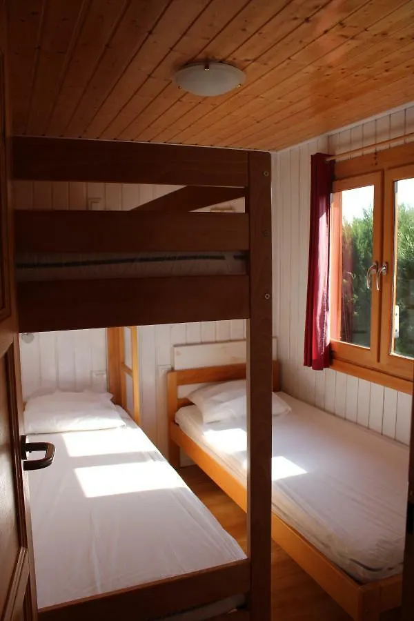Camping Familial Paisible Avec Piscine, Mobil Home , Chalet, Studio & Emplacement Nue Casties-Labrande