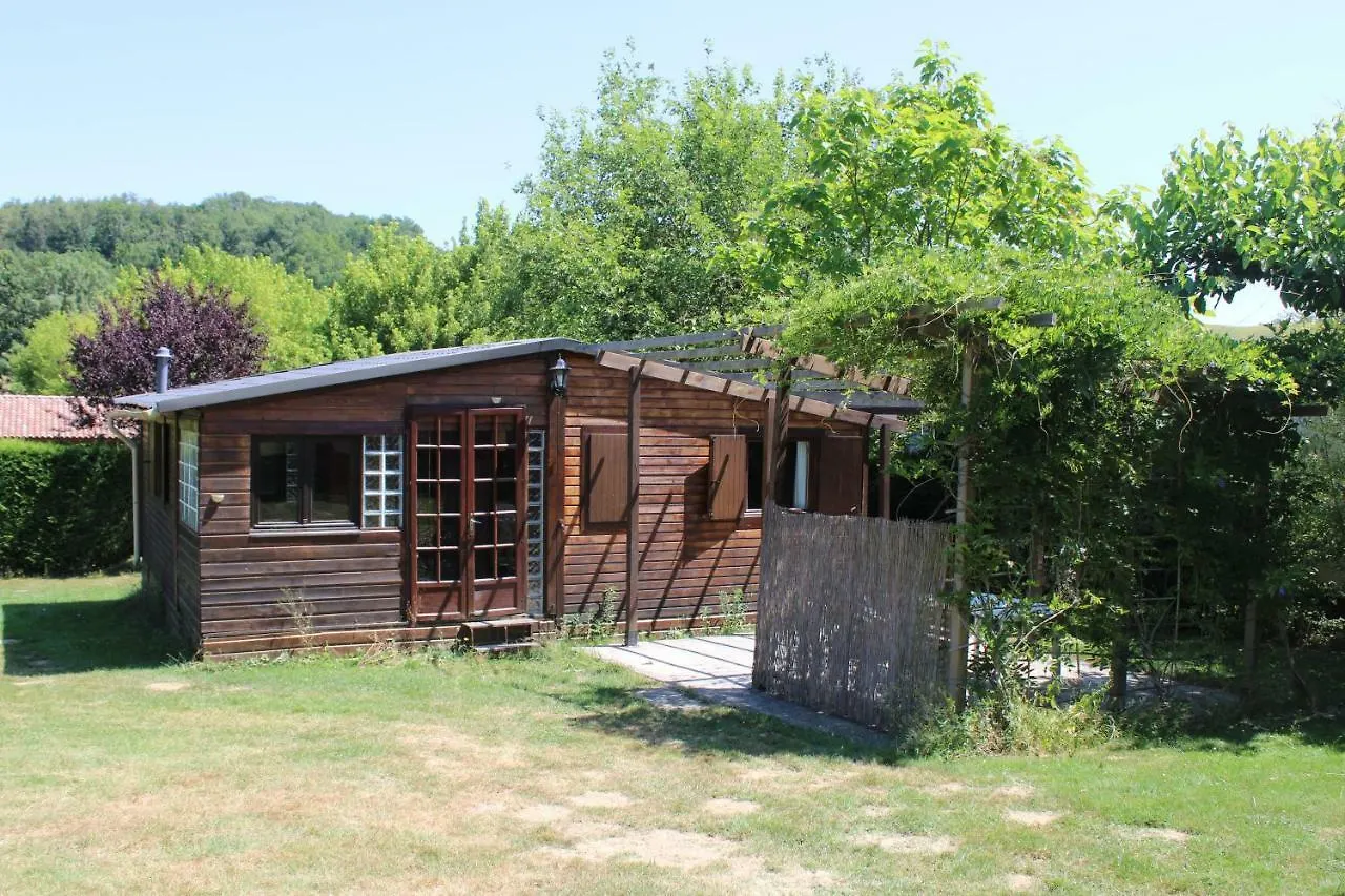 Camping Familial Paisible Avec Piscine, Mobil Home , Chalet, Studio & Emplacement Nue Casties-Labrande